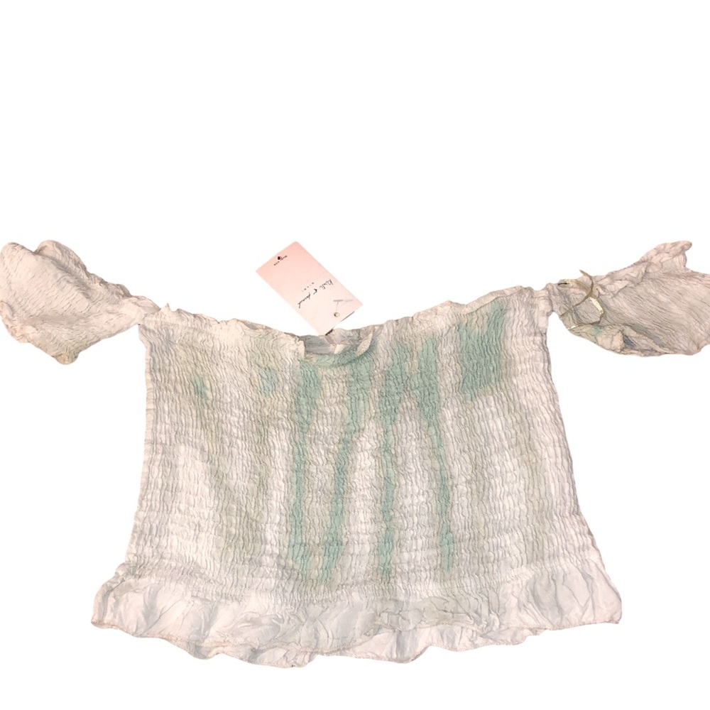 Kiwi + punch off the shoulder smocked crop top size large